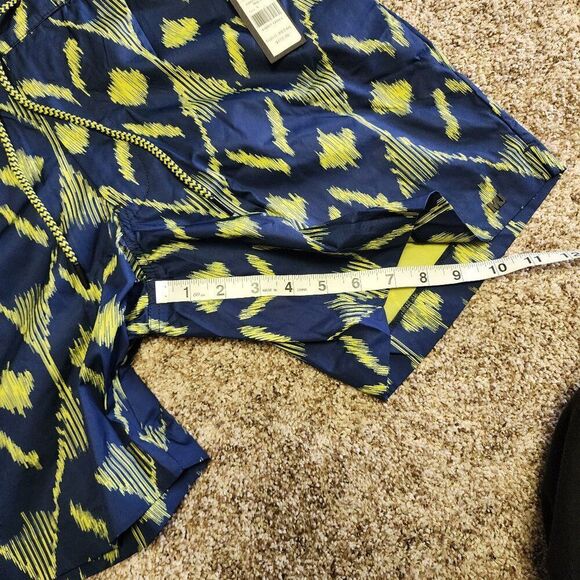 Marc Jacobs Men’s Green Oasis Swim Short NWT - Picture 8 of 9